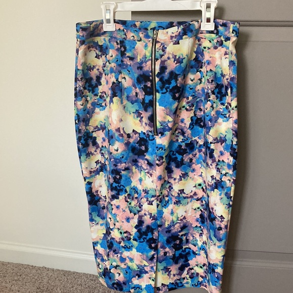 Multicolor pencil skirt - Picture 2 of 3